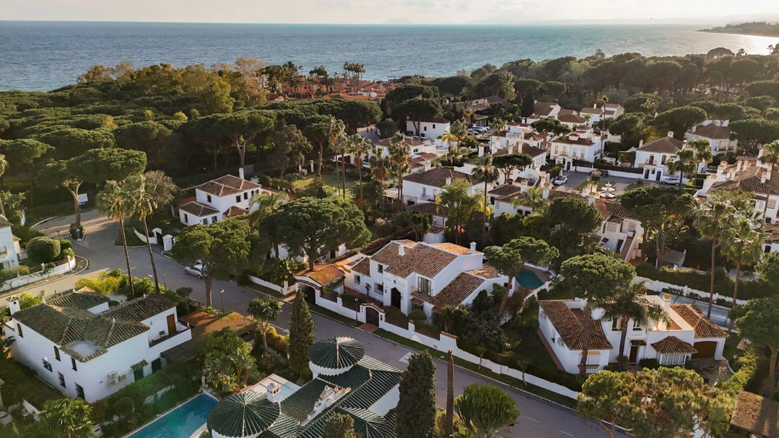 Exclusive Detached Beachside Villa - renovated in 2021