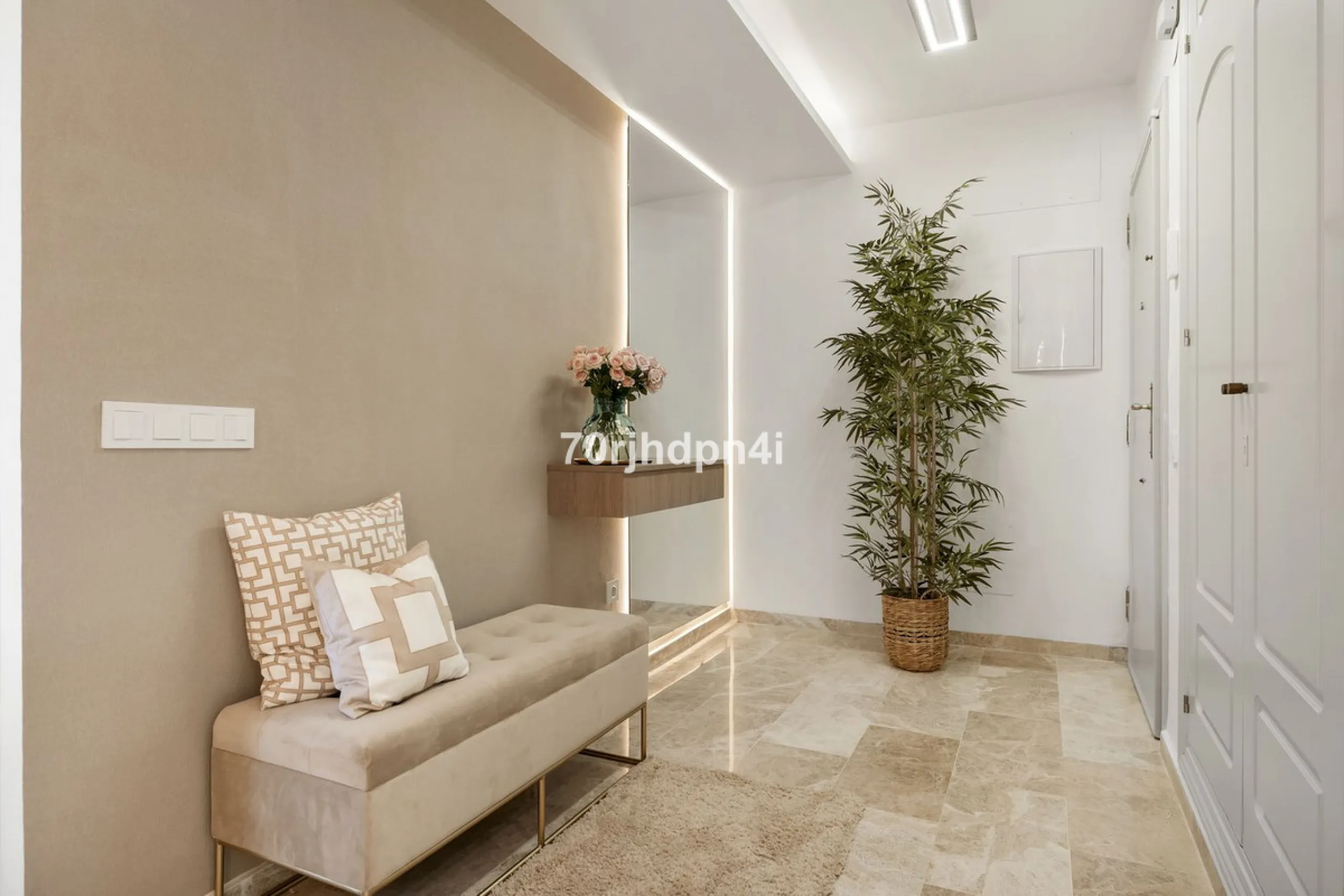 Fully Renovated Ground Floor Apartment in a Prime Location in Nueva Andalucía