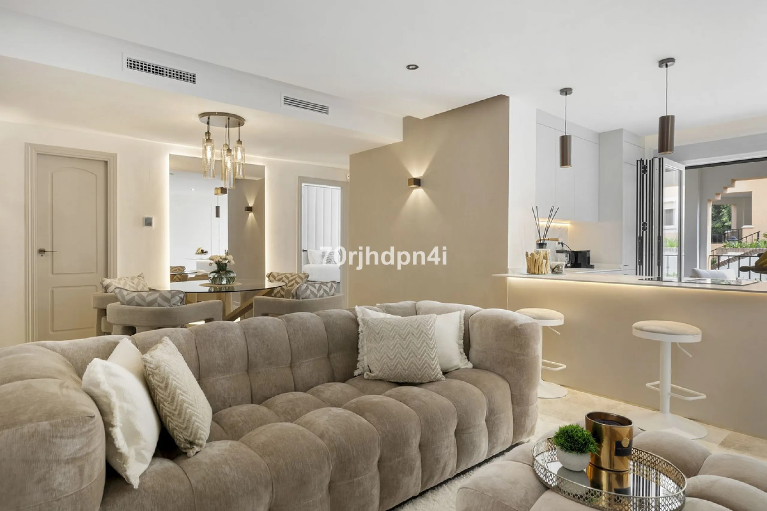 Fully Renovated Ground Floor Apartment in a Prime Location in Nueva Andalucía