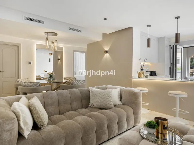Fully Renovated Ground Floor Apartment in a Prime Location in Nueva Andalucía