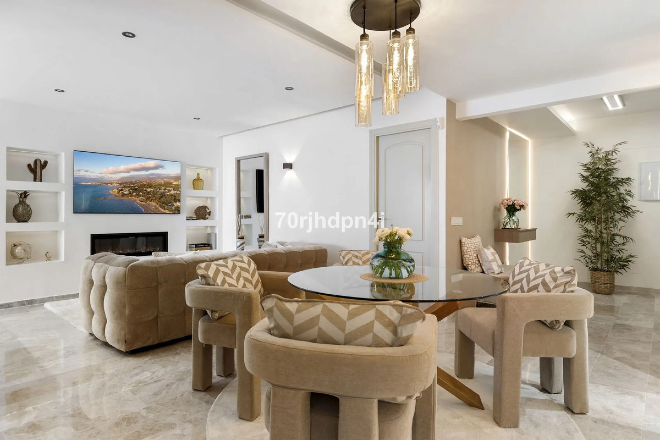 Fully Renovated Ground Floor Apartment in a Prime Location in Nueva Andalucía