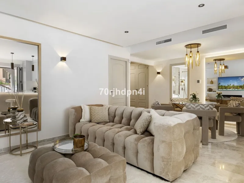 Fully Renovated Ground Floor Apartment in a Prime Location in Nueva Andalucía