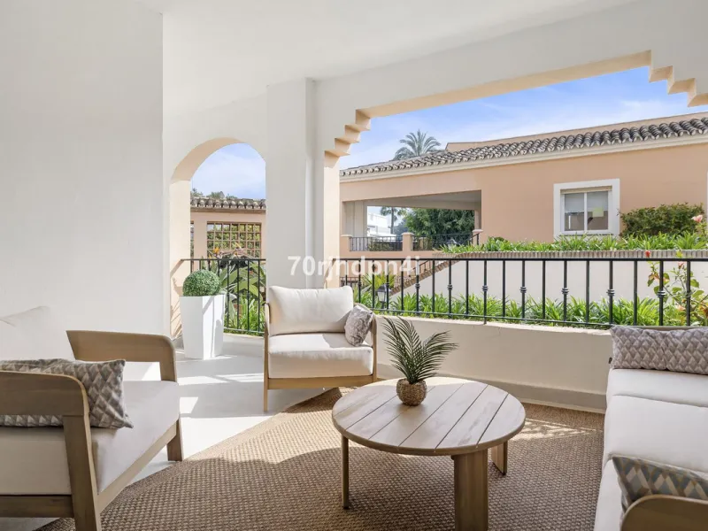 Fully Renovated Ground Floor Apartment in a Prime Location in Nueva Andalucía