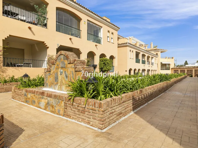 Fully Renovated Ground Floor Apartment in a Prime Location in Nueva Andalucía