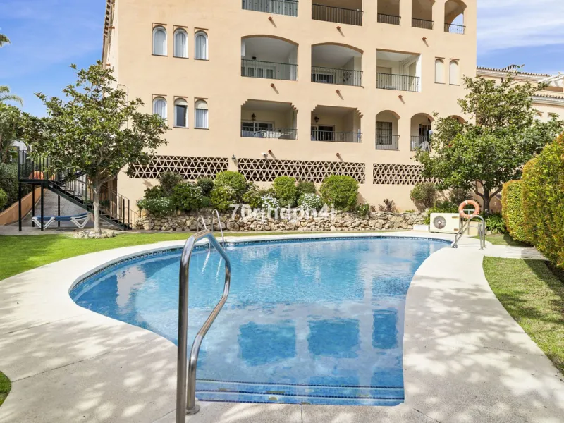 Fully Renovated Ground Floor Apartment in a Prime Location in Nueva Andalucía