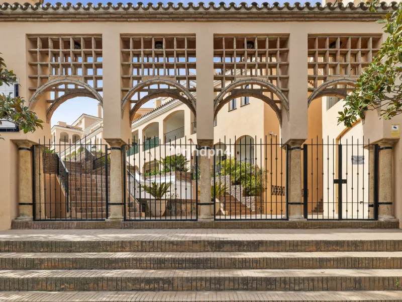 Fully Renovated Ground Floor Apartment in a Prime Location in Nueva Andalucía