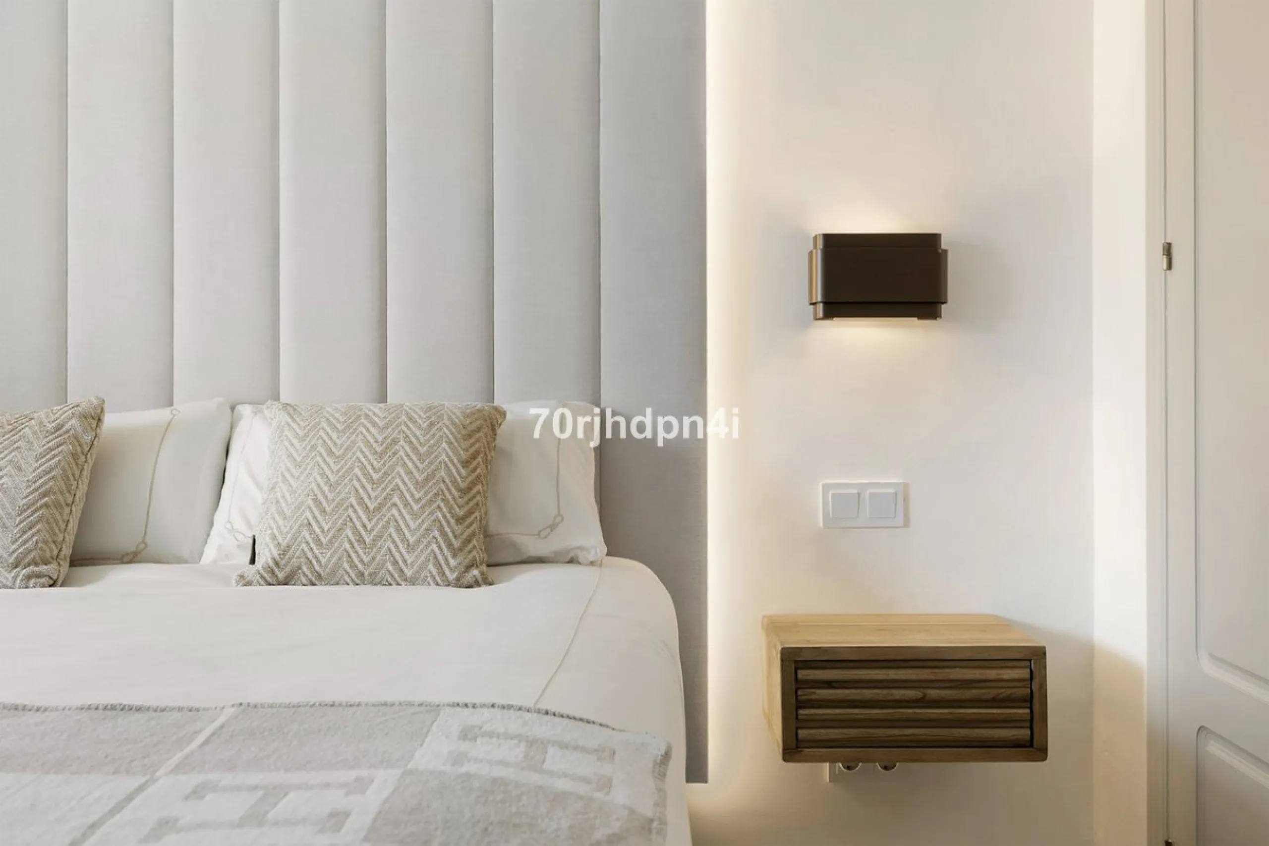Fully Renovated Ground Floor Apartment in a Prime Location in Nueva Andalucía