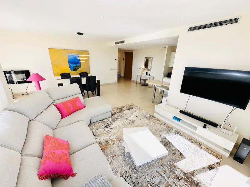 Apartment - Penthouse в продаже в Marbella, Málaga. В доме 3 спален и 3 ванных комнат. Площадь дома 139 м²
