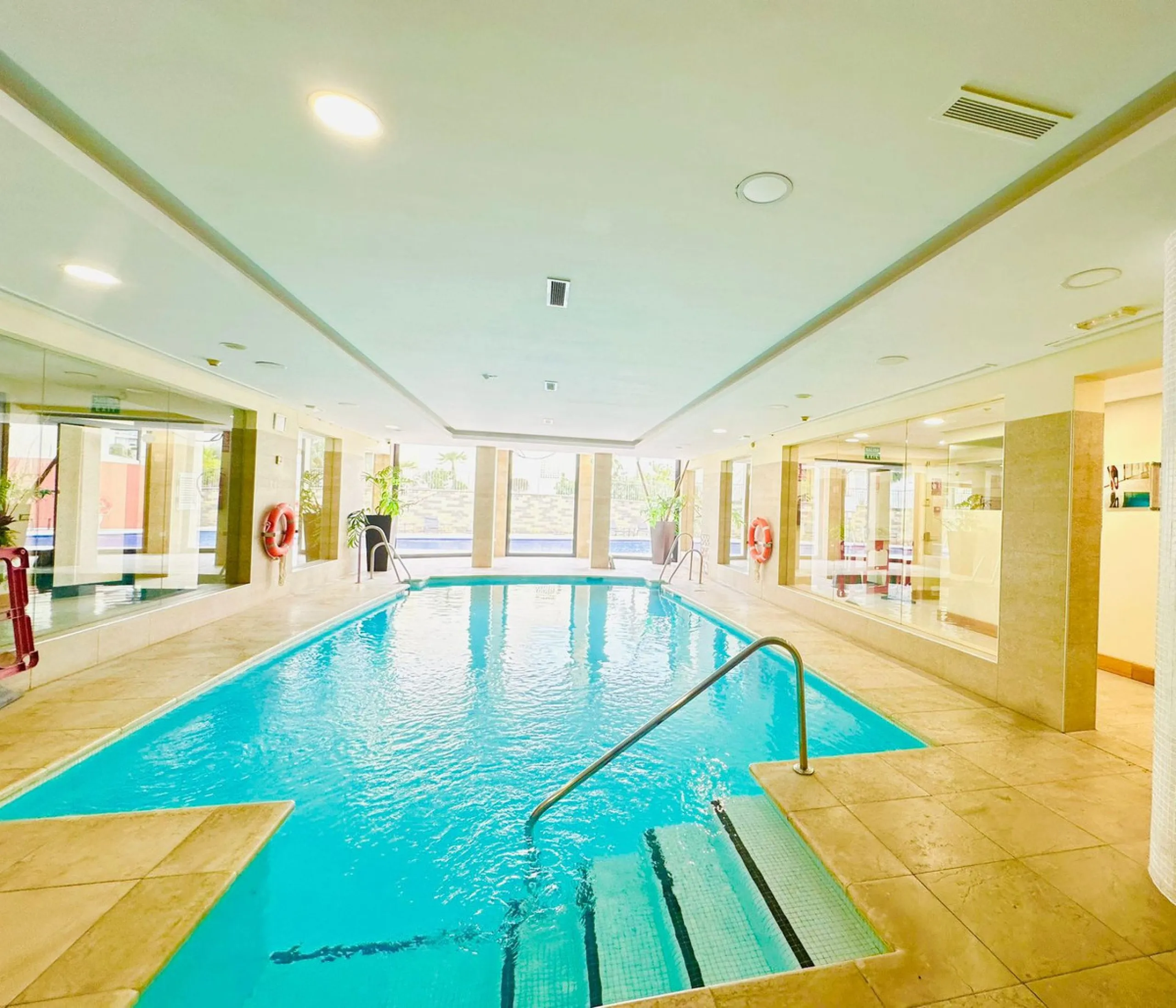 Apartment - Penthouse в продаже в Marbella, Málaga. В доме 3 спален и 3 ванных комнат. Площадь дома 139 м²