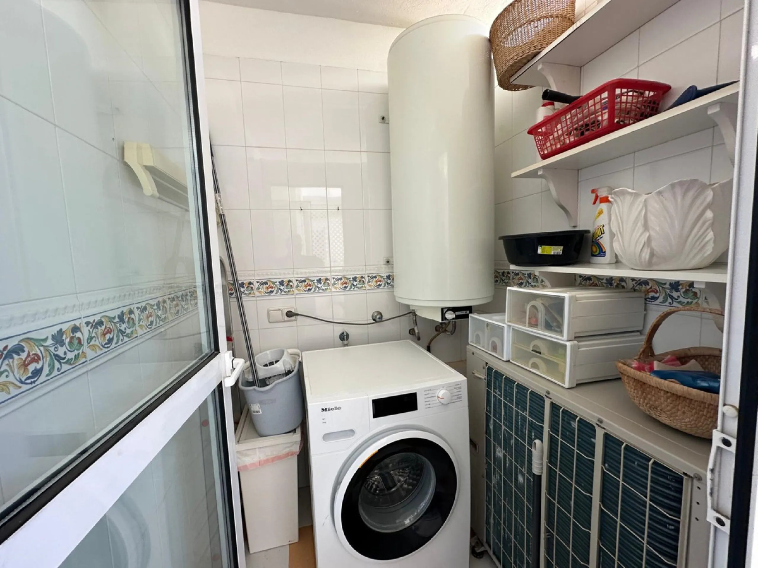 Apartment - Middle Floor Apartment в продаже в Marbella, Málaga. В доме 2 спален и 2 ванных комнат. Площадь дома 117 м²