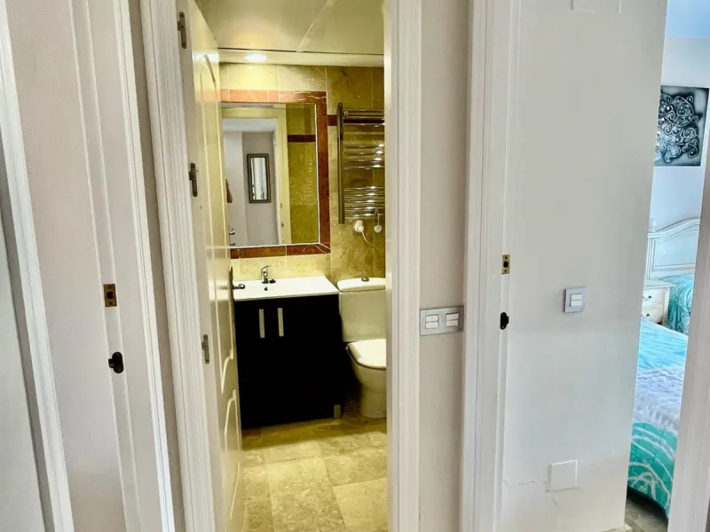 House - Townhouse в продаже в Marbella, Málaga. В доме 4 спален и 4 ванных комнат. Площадь дома 174 м². Площадь участка 128 м²