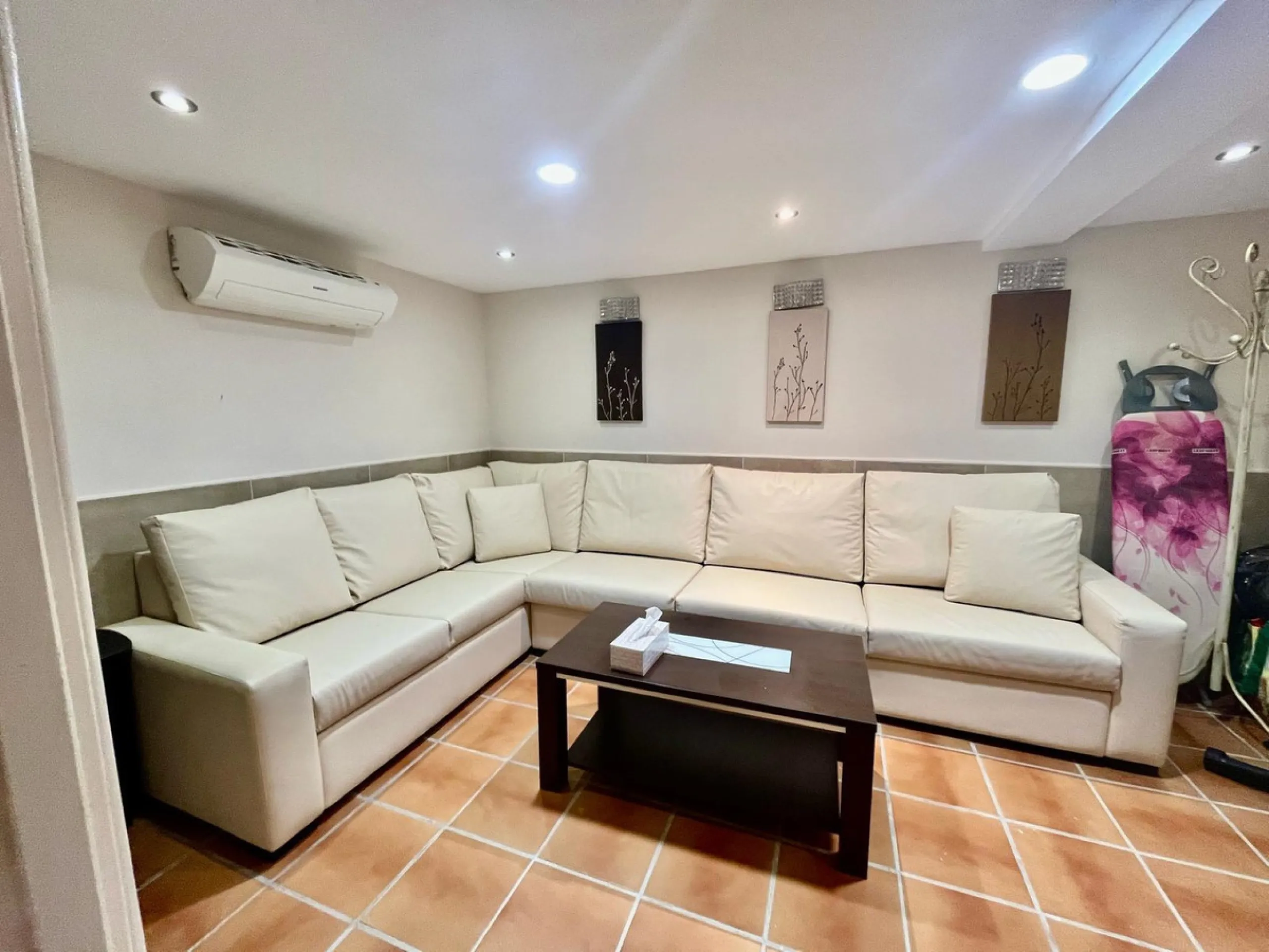 House - Townhouse в продаже в Marbella, Málaga. В доме 4 спален и 4 ванных комнат. Площадь дома 174 м². Площадь участка 128 м²