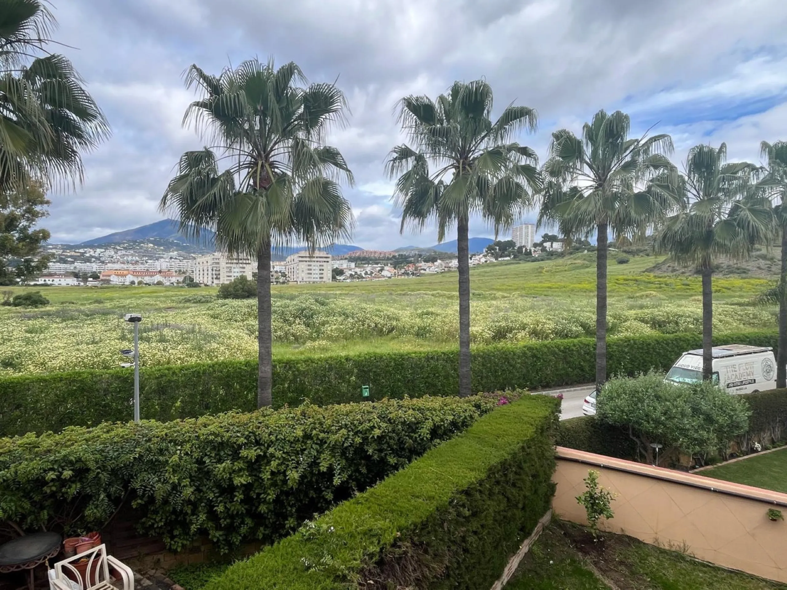 House - Townhouse в продаже в Marbella, Málaga. В доме 4 спален и 4 ванных комнат. Площадь дома 174 м². Площадь участка 128 м²