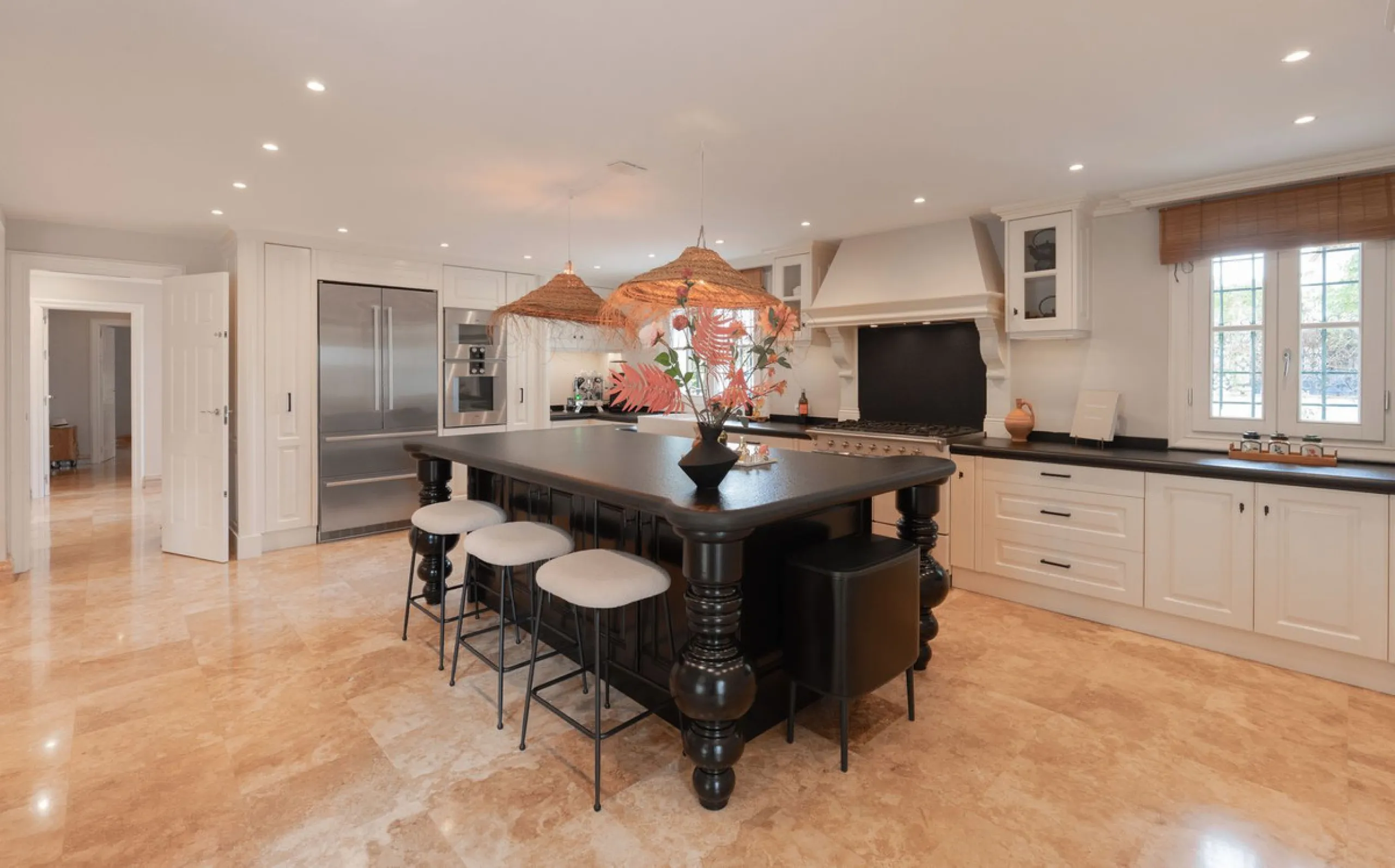 Exclusive Detached Beachside Villa - renovated in 2021