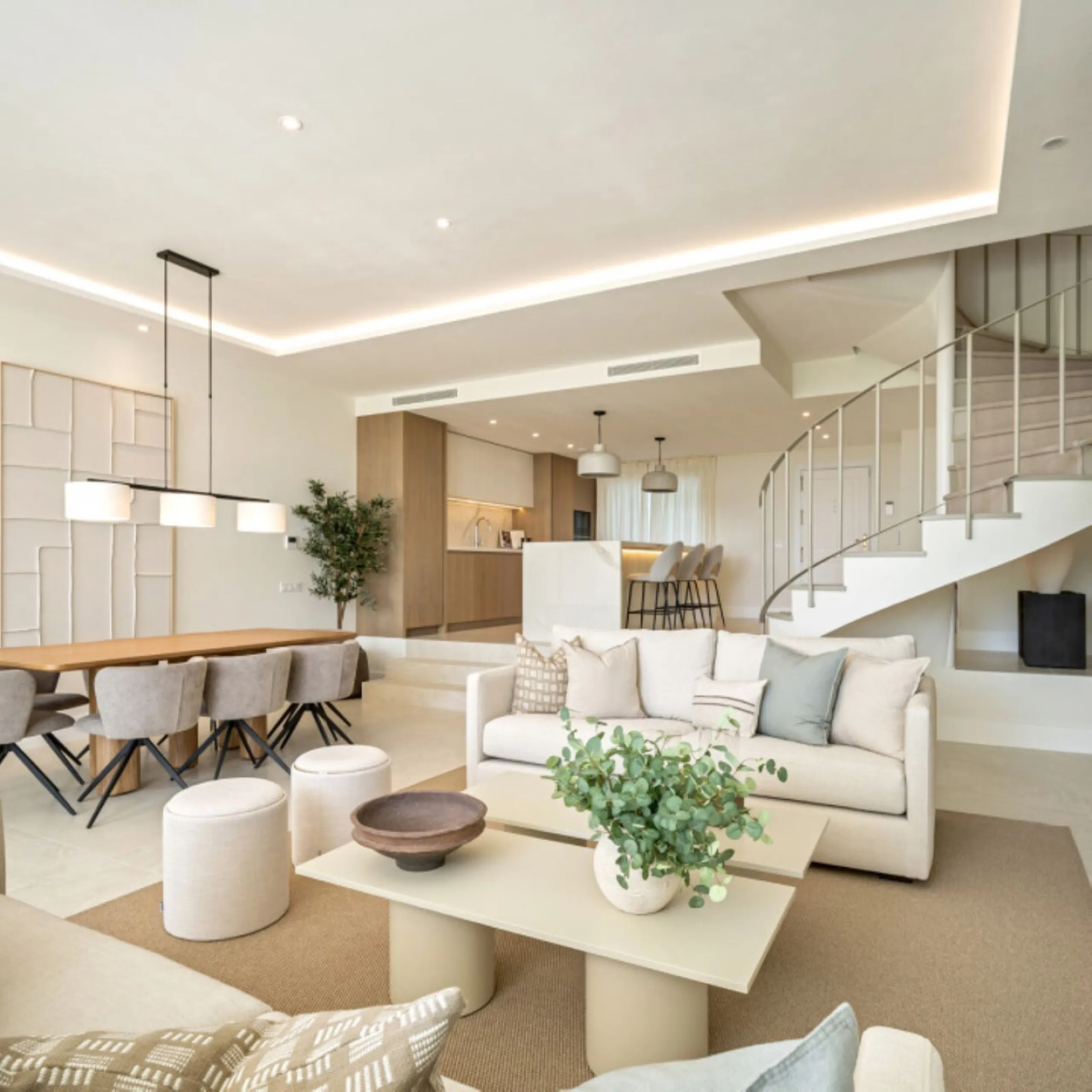 House - Townhouse в продаже в Benahavís, Málaga. В доме 4 спален и 4 ванных комнат. Площадь дома 198 м²