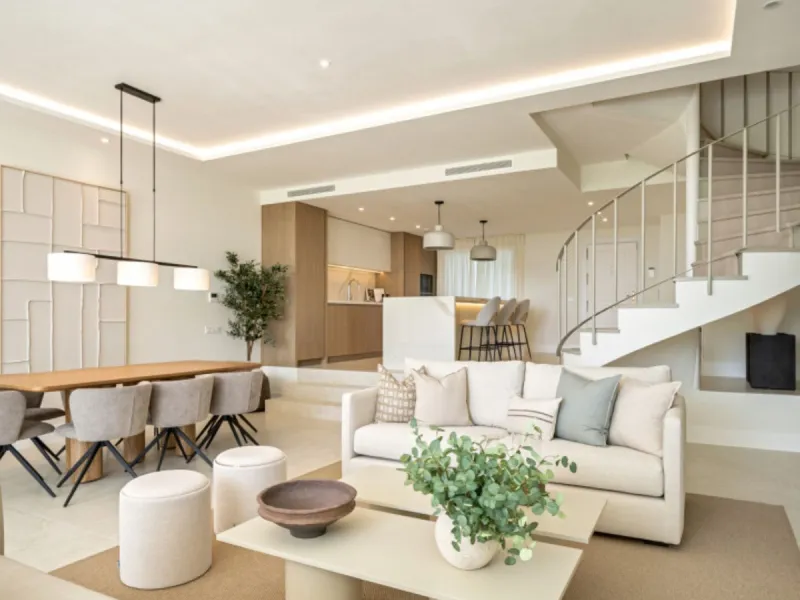 House - Townhouse в продаже в Benahavís, Málaga. В доме 4 спален и 4 ванных комнат. Площадь дома 198 м²