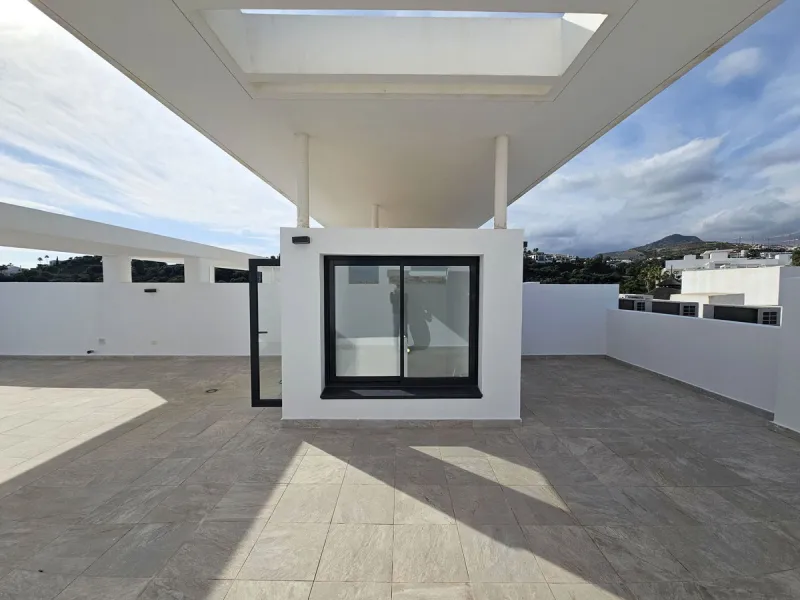2-Bedroom Penthouse Apartment with stunning Sea and golf Views for Sale