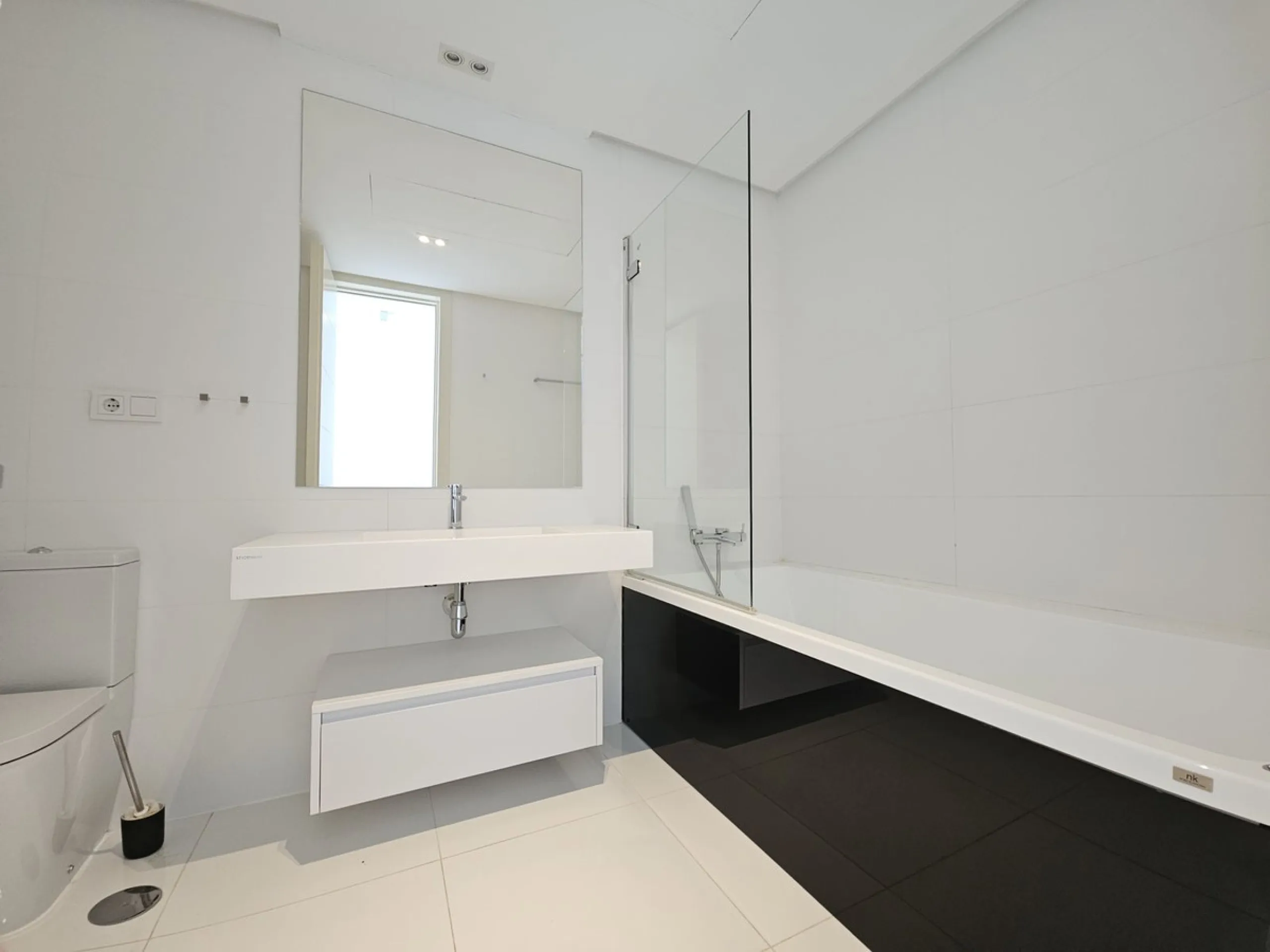 2-Bedroom Penthouse Apartment with stunning Sea and golf Views for Sale
