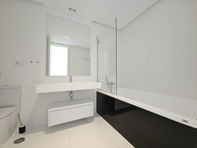 2-Bedroom Penthouse Apartment with stunning Sea and golf Views for Sale