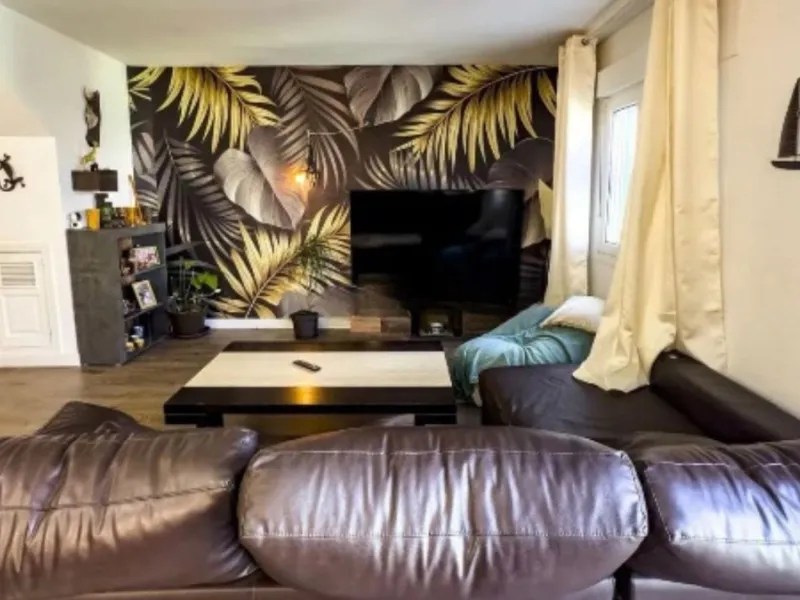 House - Semi-Detached House в продаже в Estepona, Málaga. В доме 3 спален и 2 ванных комнат. Площадь дома 292 м²