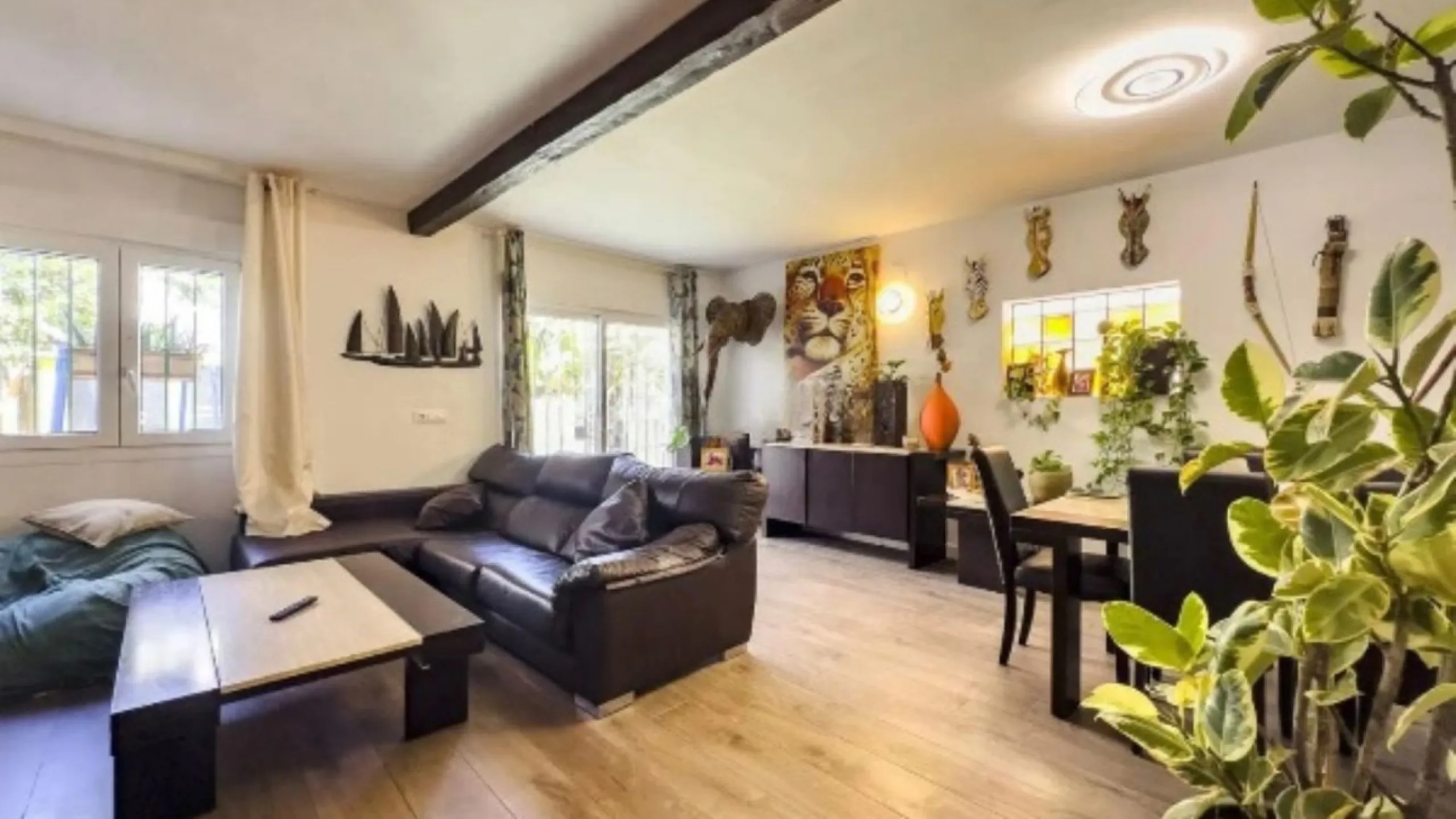 House - Semi-Detached House в продаже в Estepona, Málaga. В доме 3 спален и 2 ванных комнат. Площадь дома 292 м²