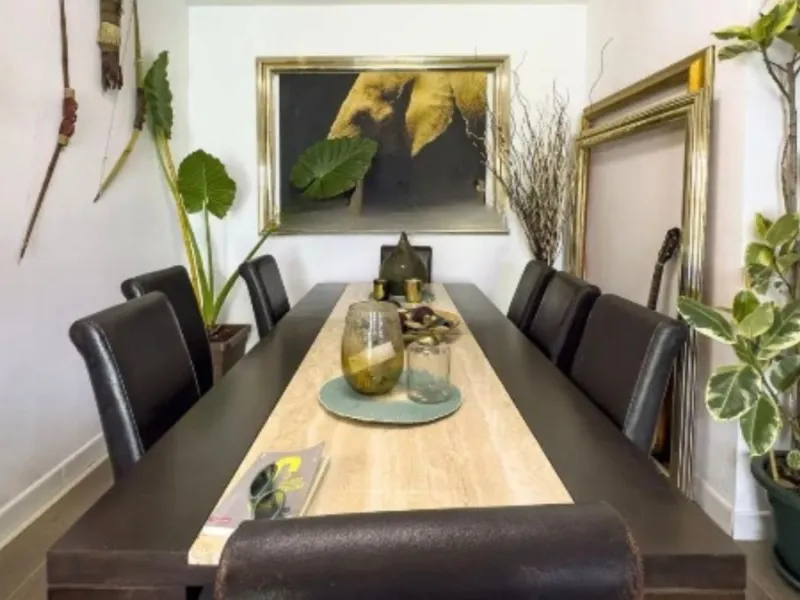 House - Semi-Detached House в продаже в Estepona, Málaga. В доме 3 спален и 2 ванных комнат. Площадь дома 292 м²