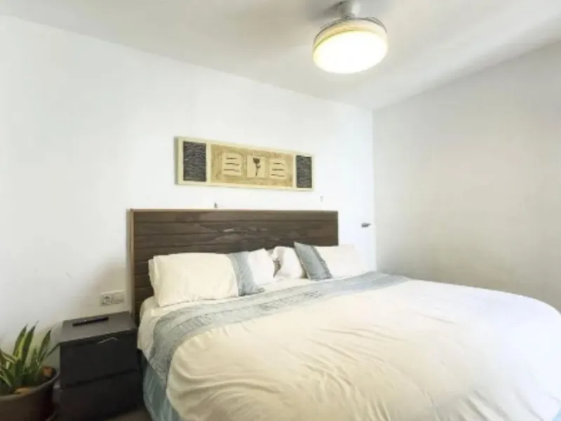 House - Semi-Detached House в продаже в Estepona, Málaga. В доме 3 спален и 2 ванных комнат. Площадь дома 292 м²