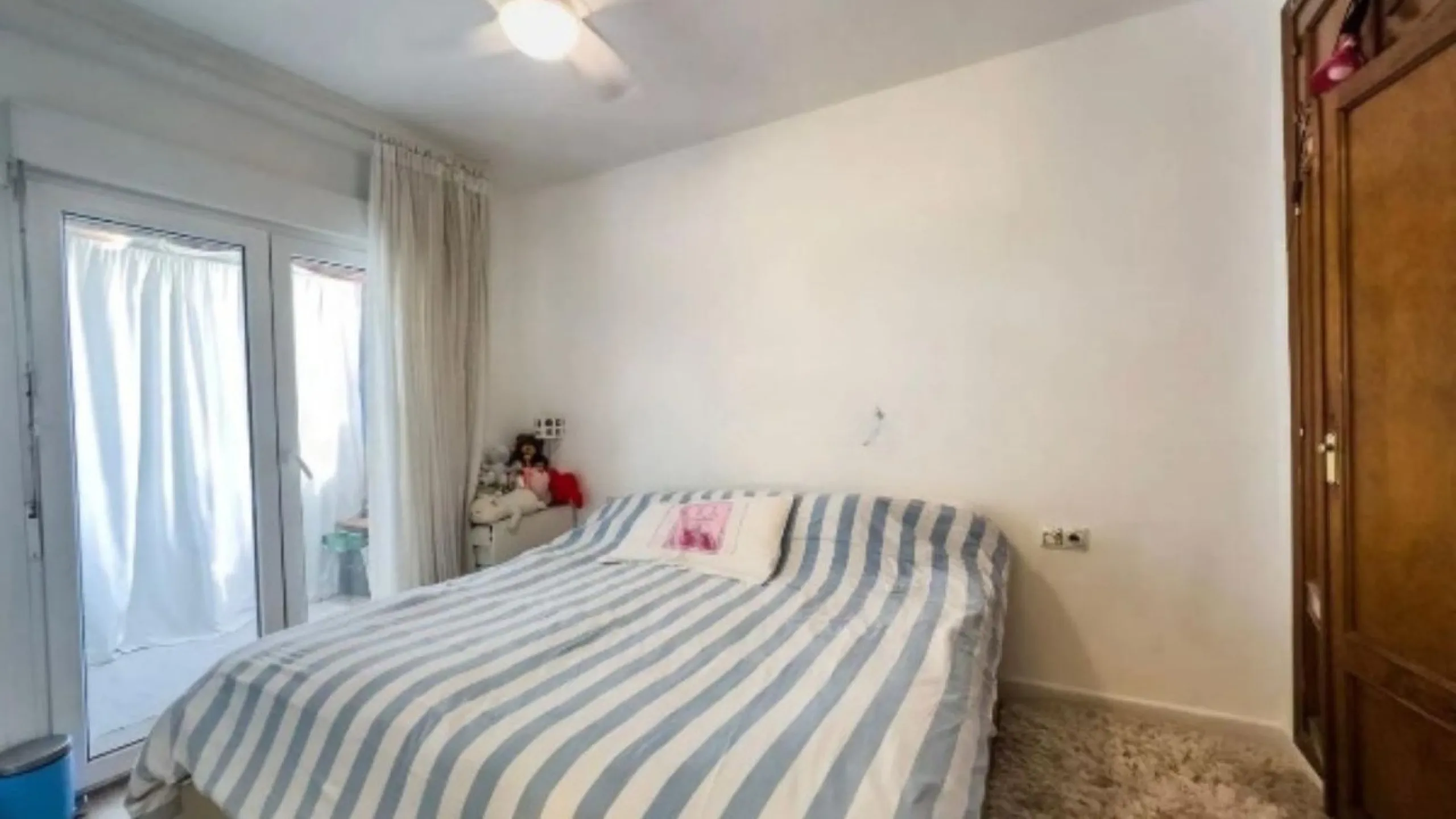 House - Semi-Detached House в продаже в Estepona, Málaga. В доме 3 спален и 2 ванных комнат. Площадь дома 292 м²