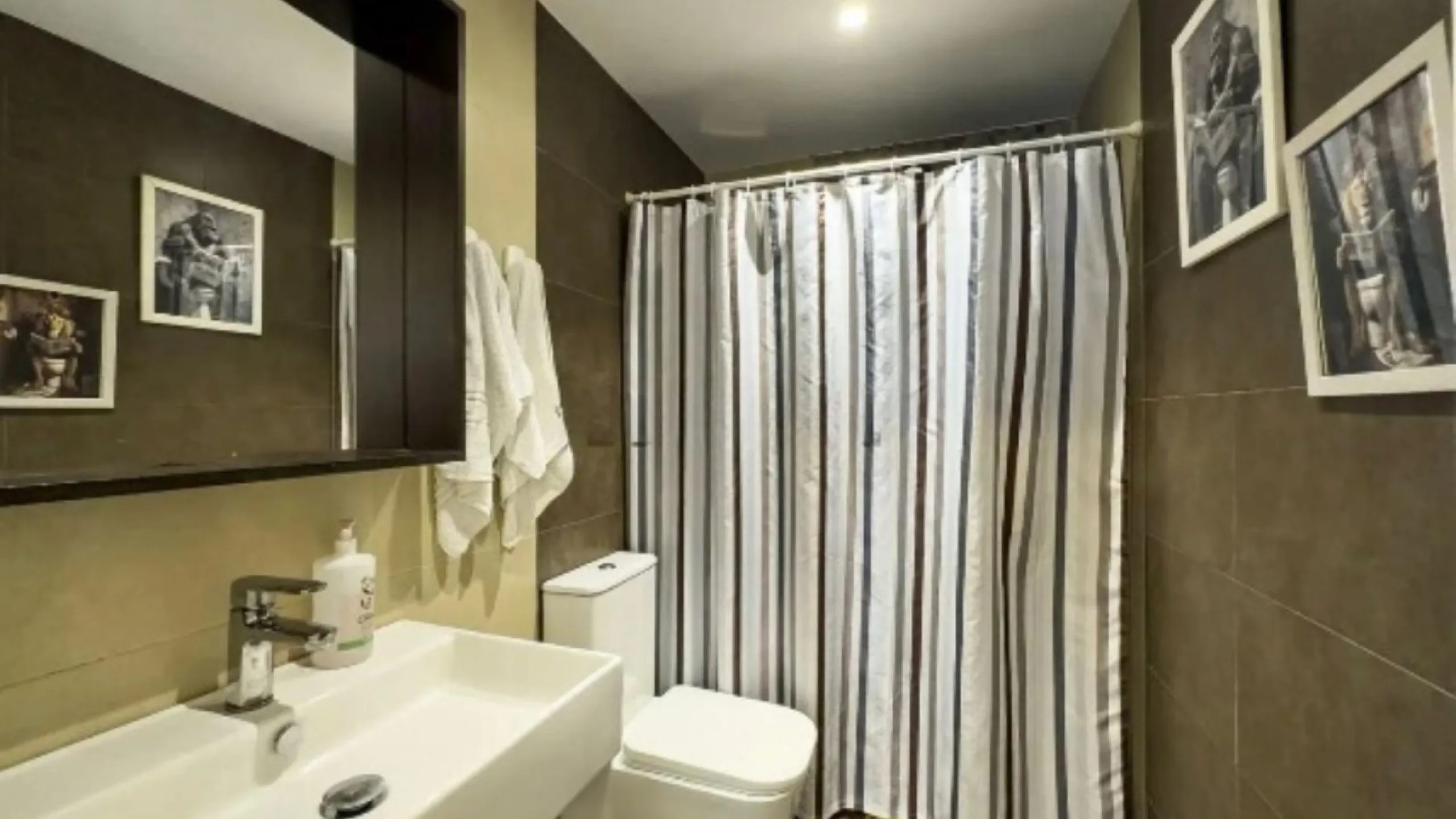 House - Semi-Detached House в продаже в Estepona, Málaga. В доме 3 спален и 2 ванных комнат. Площадь дома 292 м²