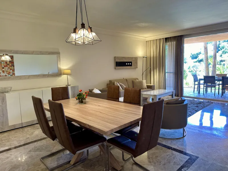 Discover this stunning 3-bedroom, 2-bathroom apartment located in the heart of Nueva Andalucia. Perfectly positioned close to top amenities, including renowned golf courses, schools, beaches, restaurants, and shops, this apartment offers a prime location 