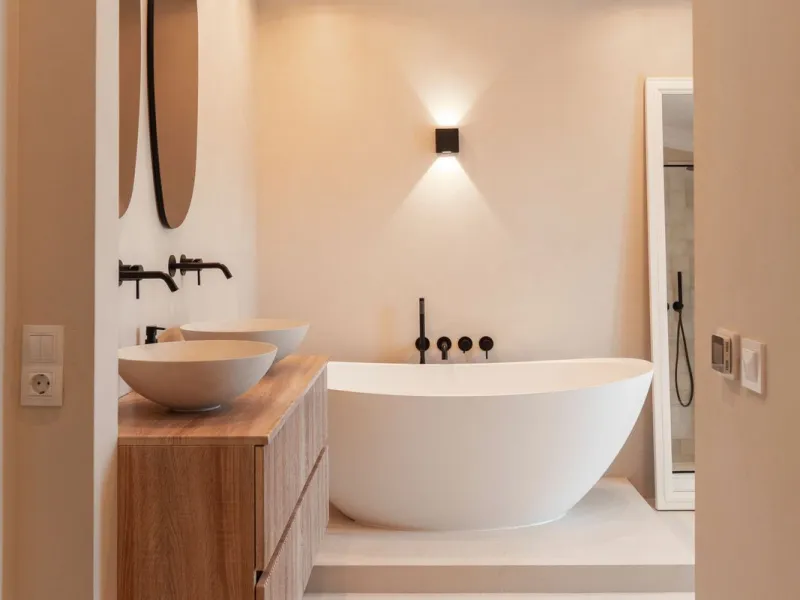 Exclusive Detached Beachside Villa - renovated in 2021