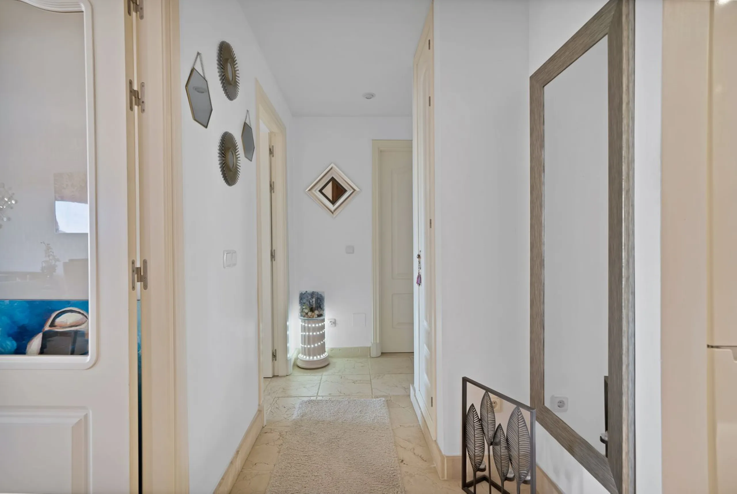 We are proud to present an exceptional opportunity in one of Estepona's most desirable gated communities: Benatalaya in Atalaya.