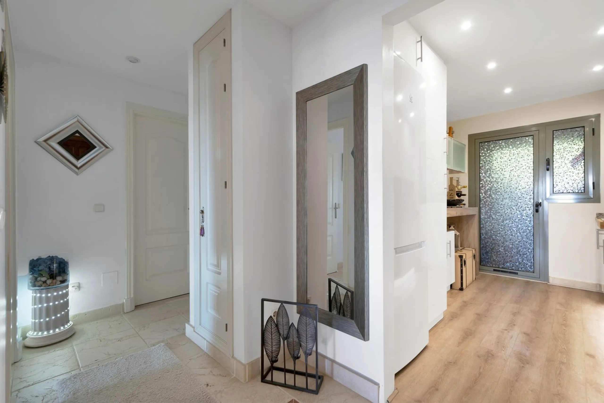 We are proud to present an exceptional opportunity in one of Estepona's most desirable gated communities: Benatalaya in Atalaya.