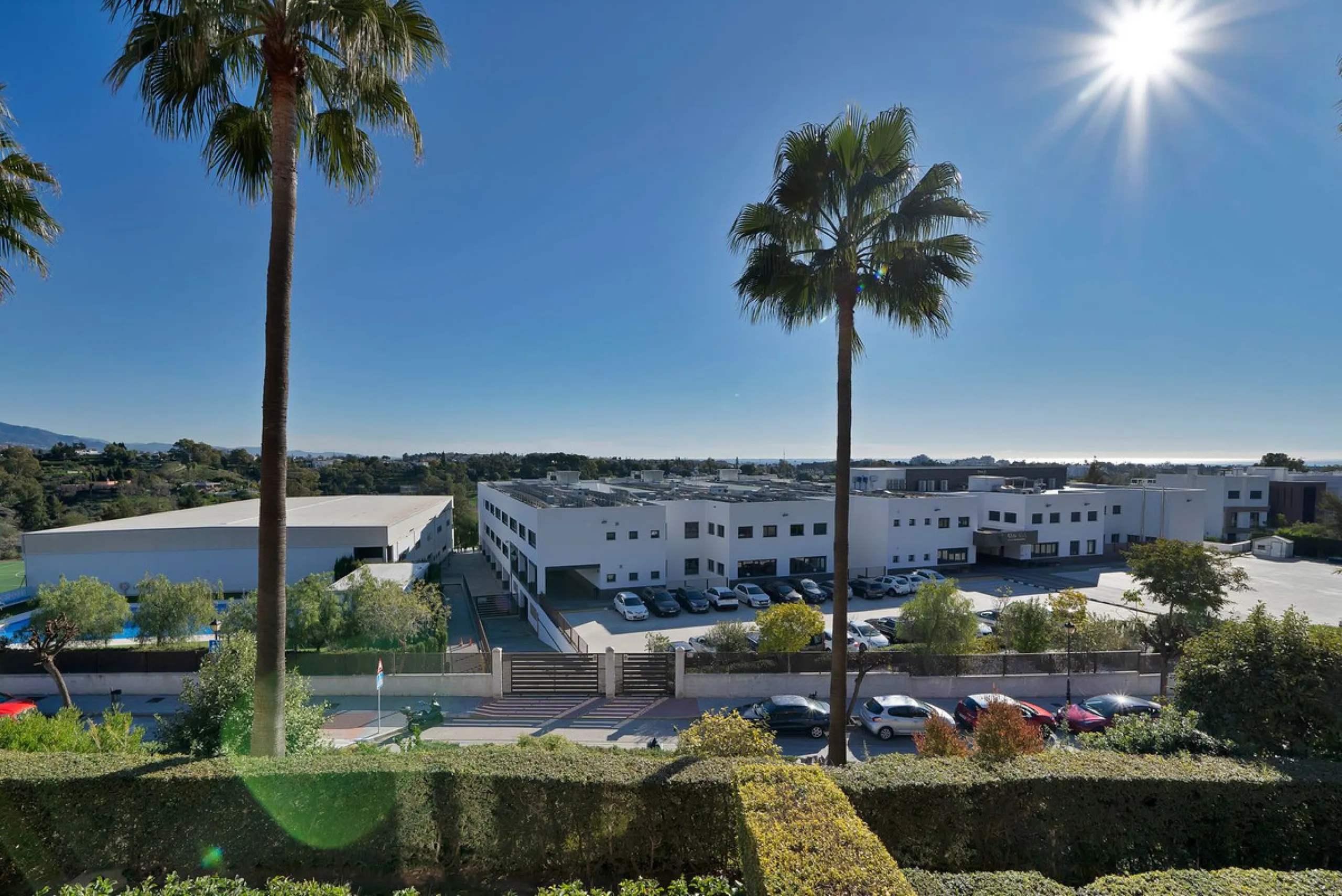 We are proud to present an exceptional opportunity in one of Estepona's most desirable gated communities: Benatalaya in Atalaya.