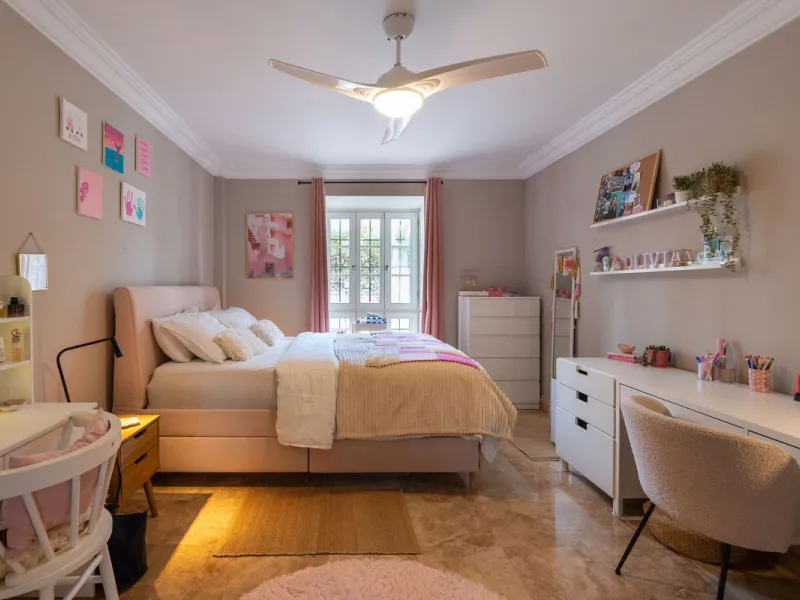 Exclusive Detached Beachside Villa - renovated in 2021