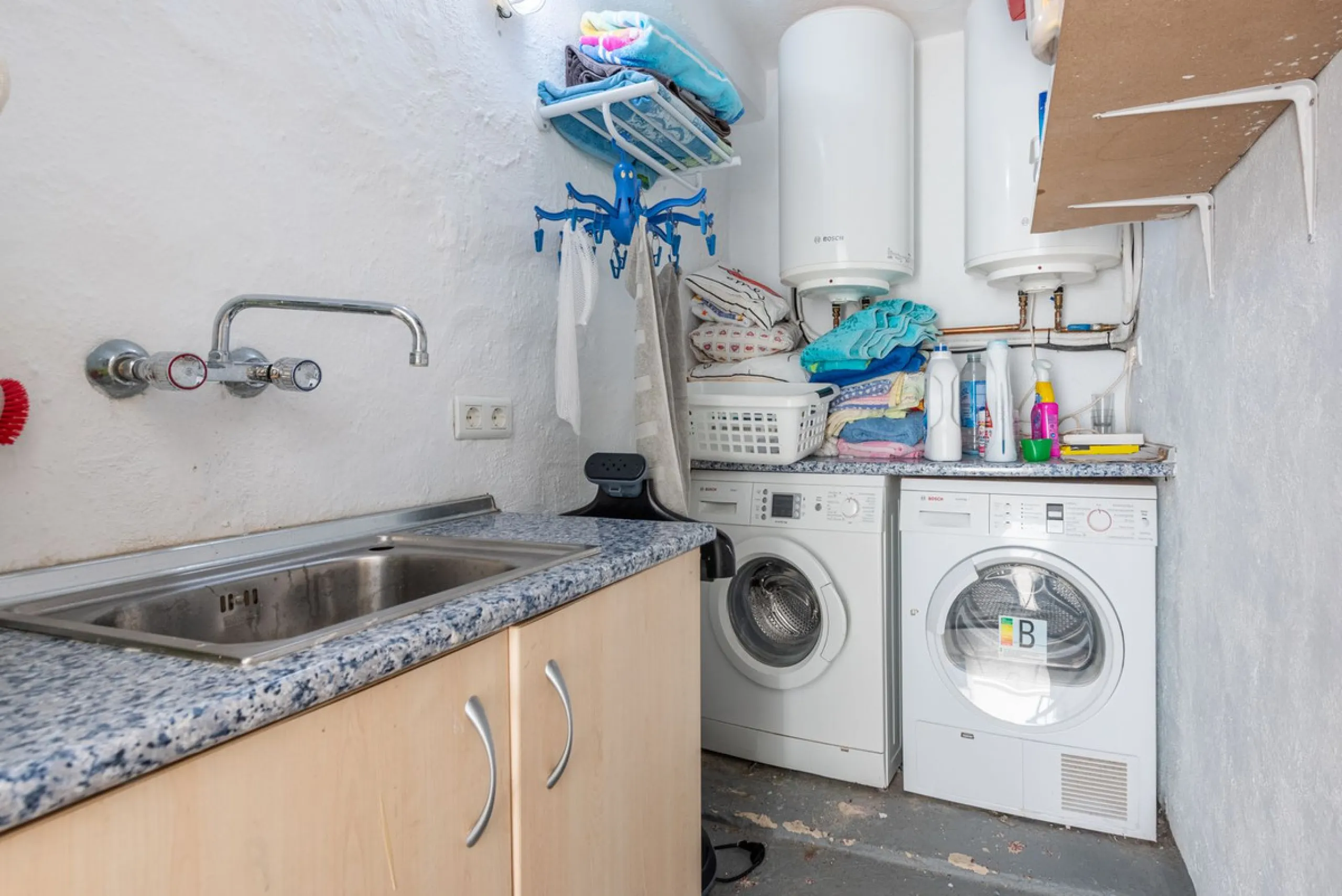 House - Detached Villa в продаже в Benahavís, Málaga. В доме 4 спален и 4 ванных комнат. Площадь дома 235 м². Площадь участка 808 м²
