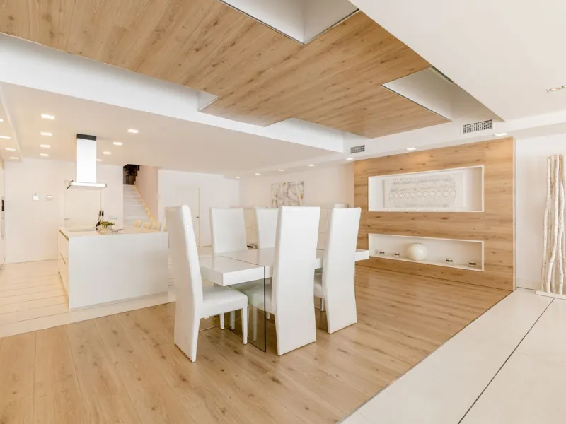 OUR EXCLUSIVE! Location Location Location! The perfect property in the heart of the famous Puerto Banus directly on the beach. A frontline beach property with 3 bedrooms and 4 bathrooms.
