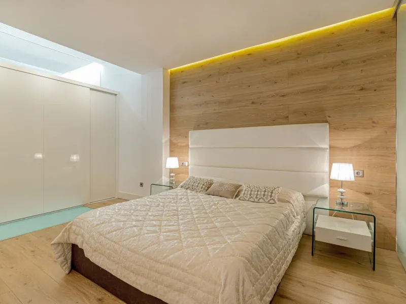 OUR EXCLUSIVE! Location Location Location! The perfect property in the heart of the famous Puerto Banus directly on the beach. A frontline beach property with 3 bedrooms and 4 bathrooms.