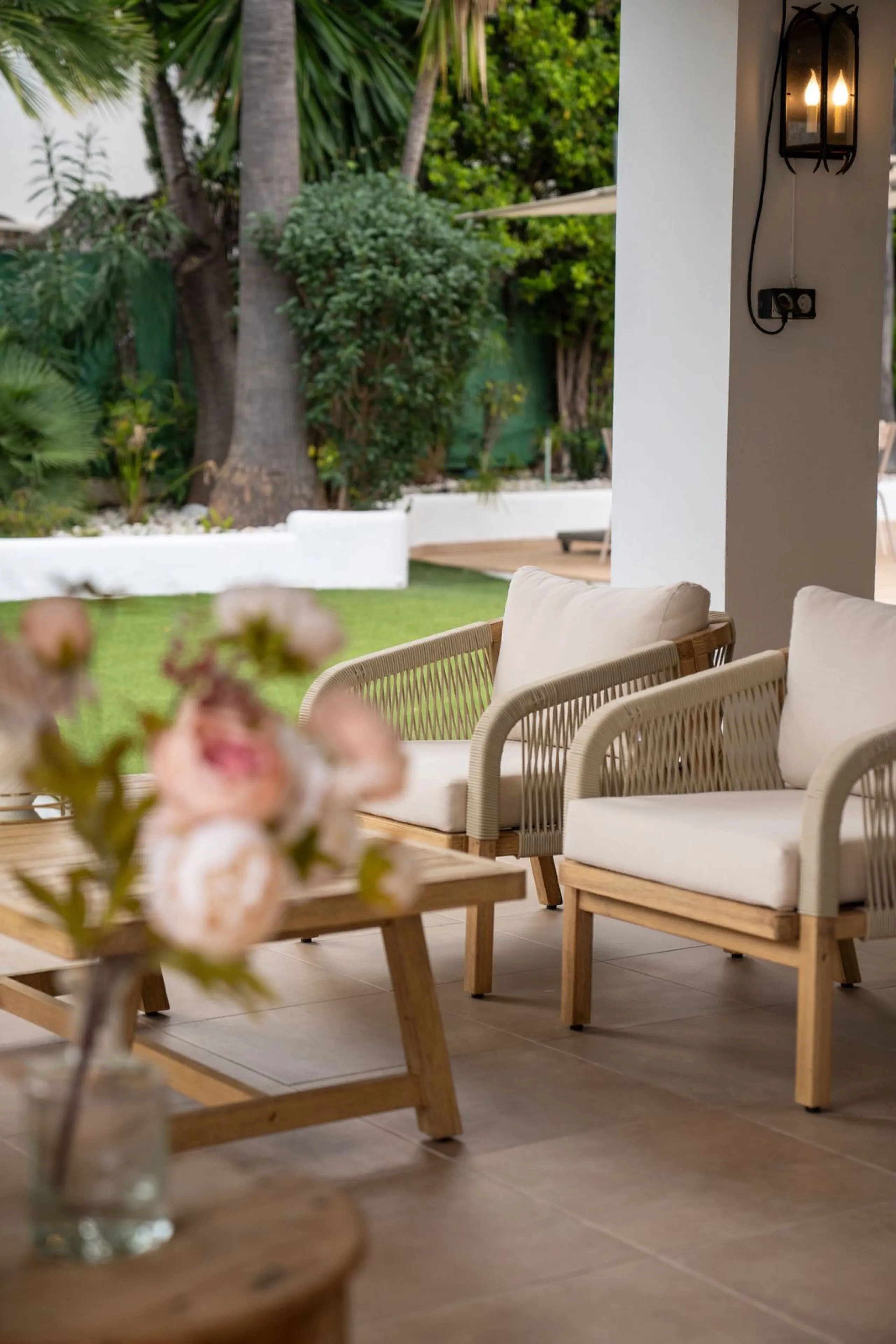 Exclusive Detached Beachside Villa - renovated in 2021