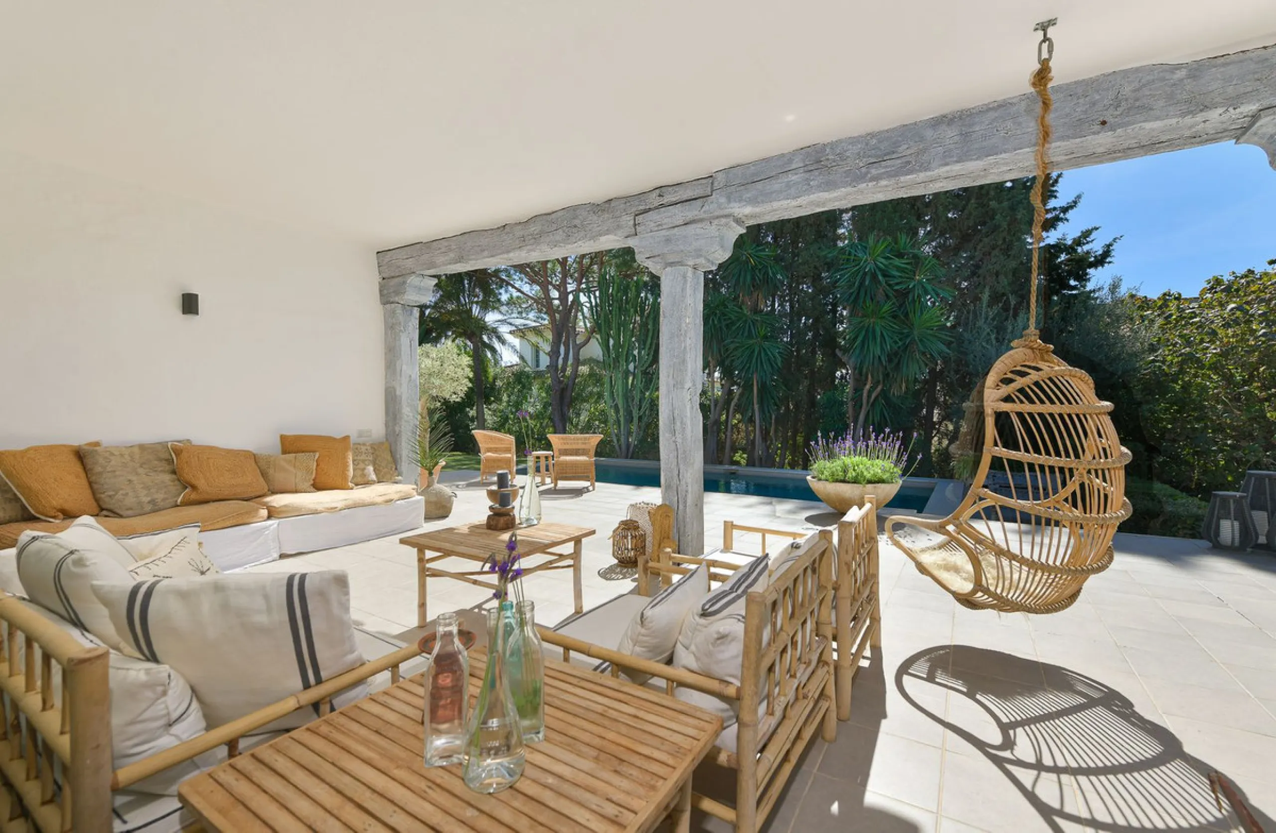 Stunning One-Level Ibiza style Villa in Prestigious Hacienda Las Chapas, Marbella East