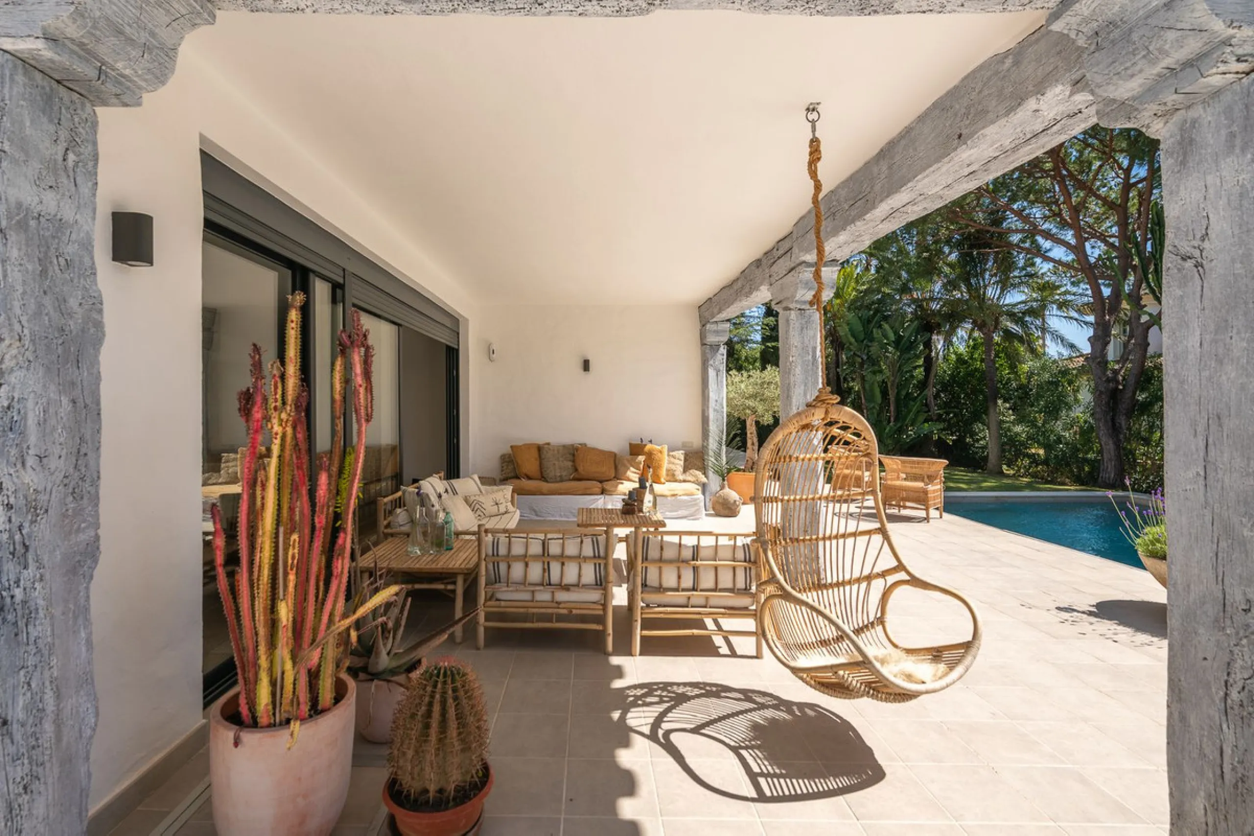 Stunning One-Level Ibiza style Villa in Prestigious Hacienda Las Chapas, Marbella East