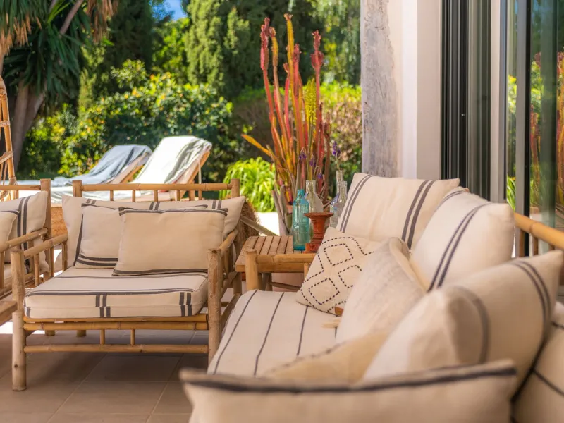Stunning One-Level Ibiza style Villa in Prestigious Hacienda Las Chapas, Marbella East