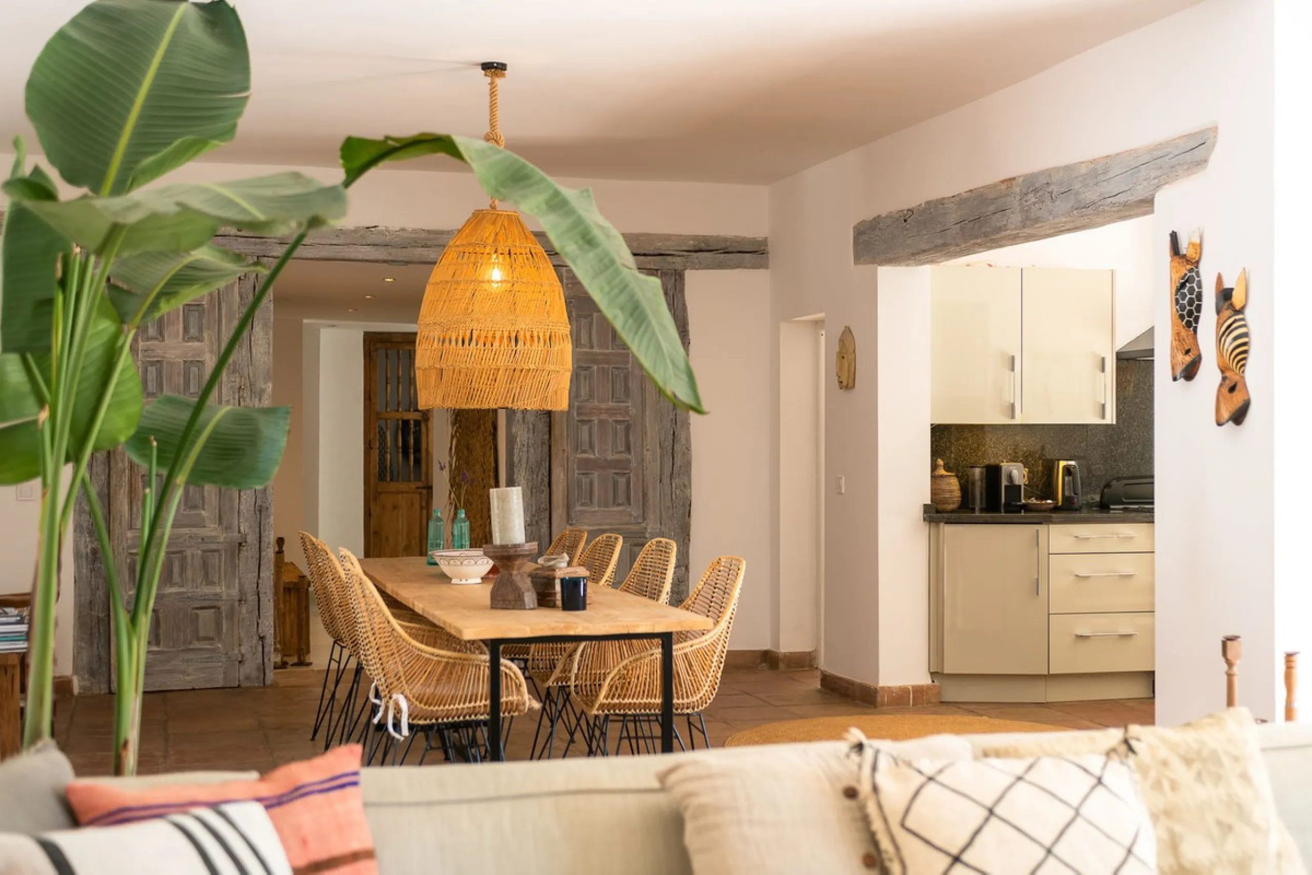 Stunning One-Level Ibiza style Villa in Prestigious Hacienda Las Chapas, Marbella East