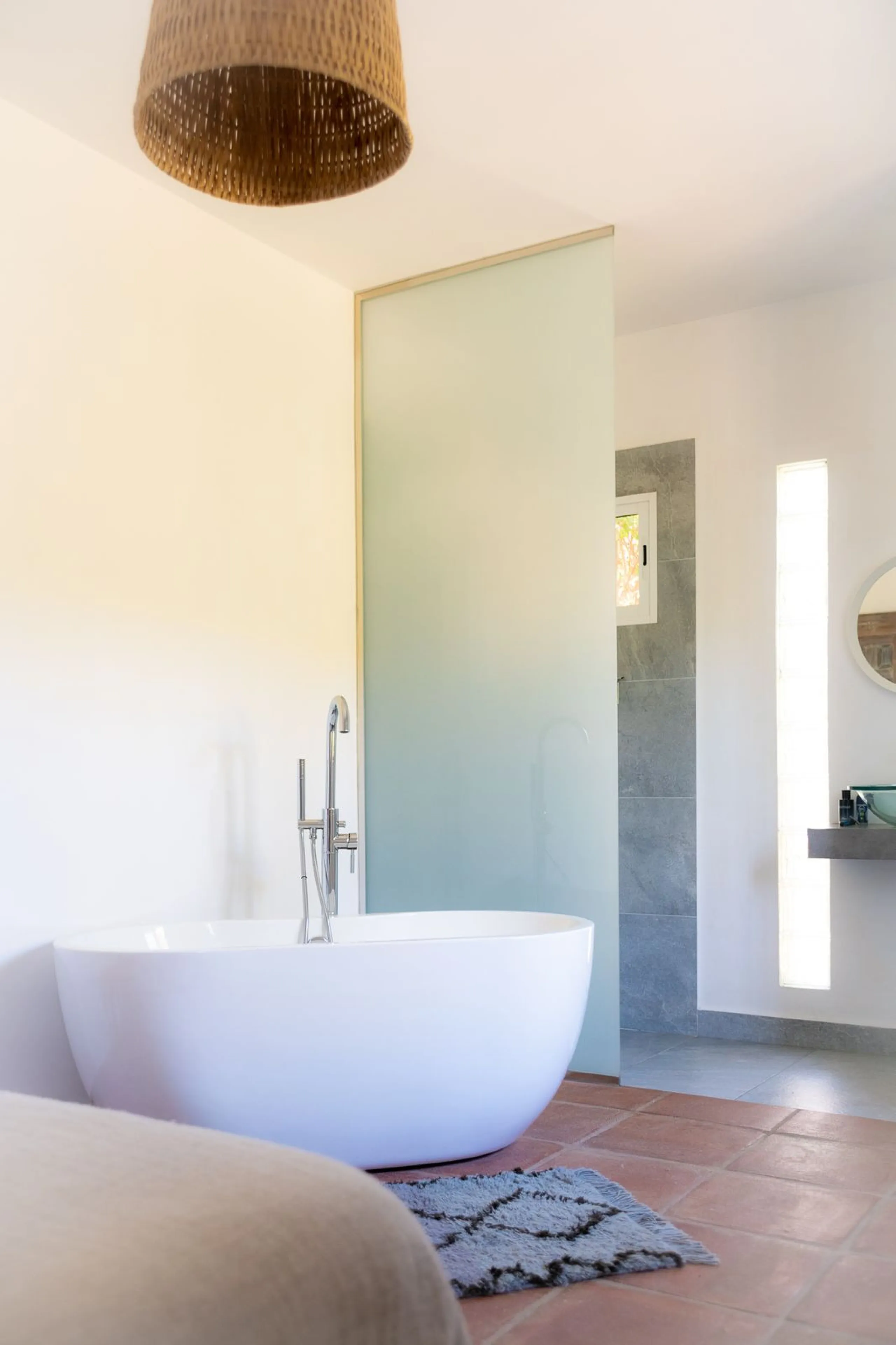 Stunning One-Level Ibiza style Villa in Prestigious Hacienda Las Chapas, Marbella East