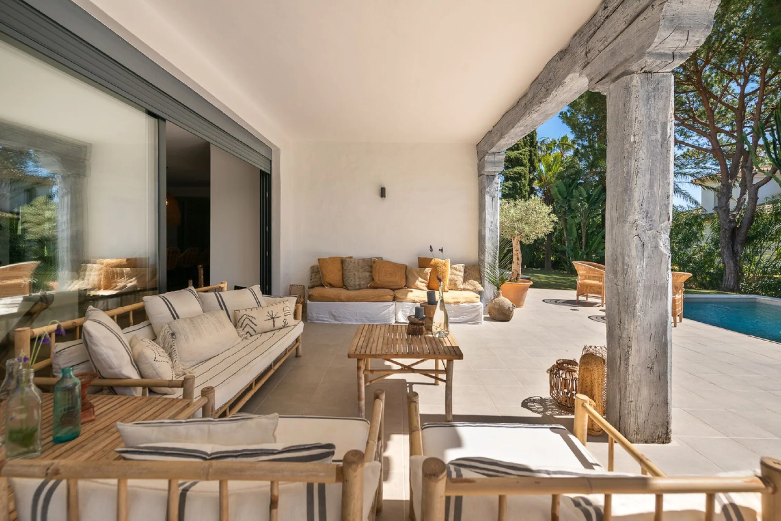 Stunning One-Level Ibiza style Villa in Prestigious Hacienda Las Chapas, Marbella East