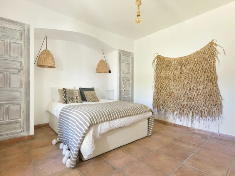 Stunning One-Level Ibiza style Villa in Prestigious Hacienda Las Chapas, Marbella East