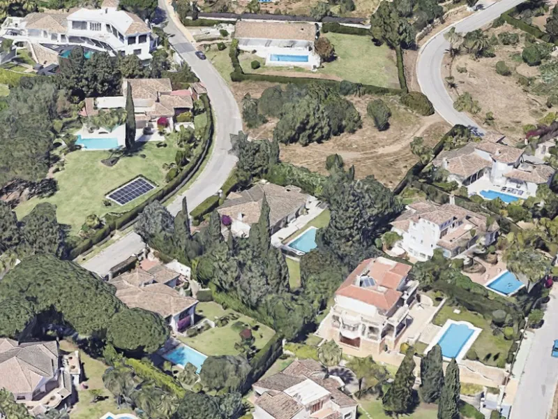 Stunning One-Level Ibiza style Villa in Prestigious Hacienda Las Chapas, Marbella East