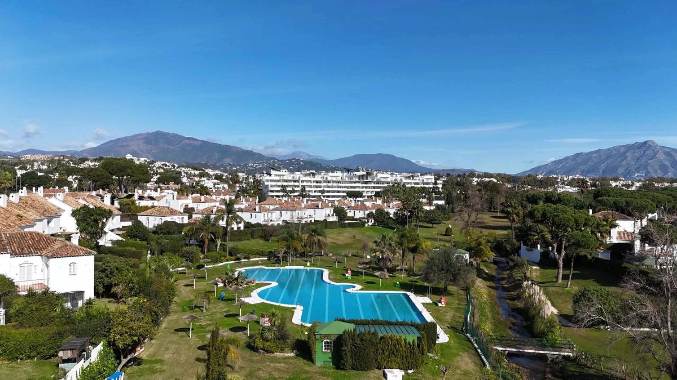 Exclusive Detached Beachside Villa - renovated in 2021
