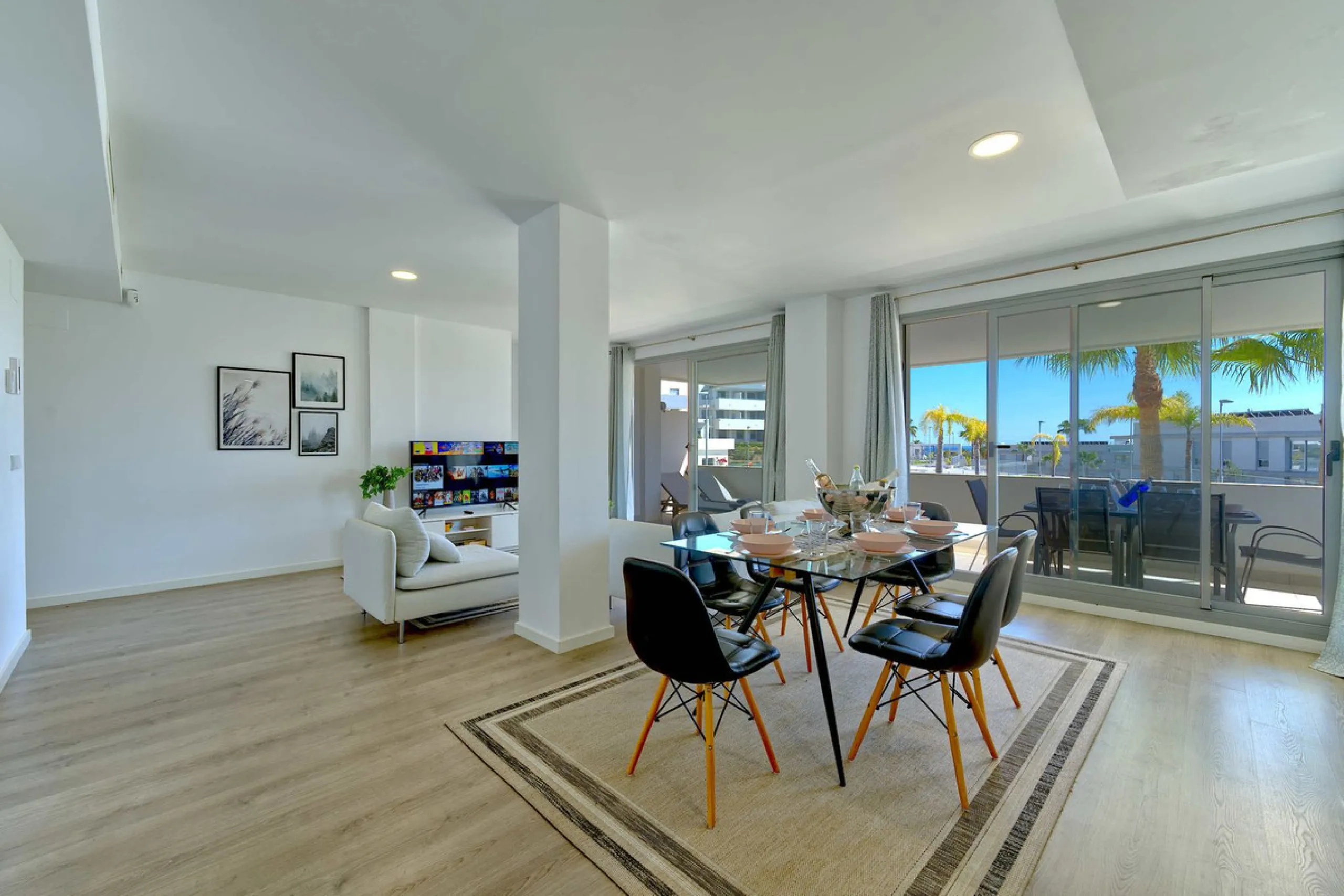 This beautiful ground-floor apartment is located in the highly sought-after Serenity Views in Estepona. Featuring 3 bedrooms, 2 bathrooms (one en-suite), and a spacious open-plan living, dining, and kitchen area, it is perfect for families or those seekin