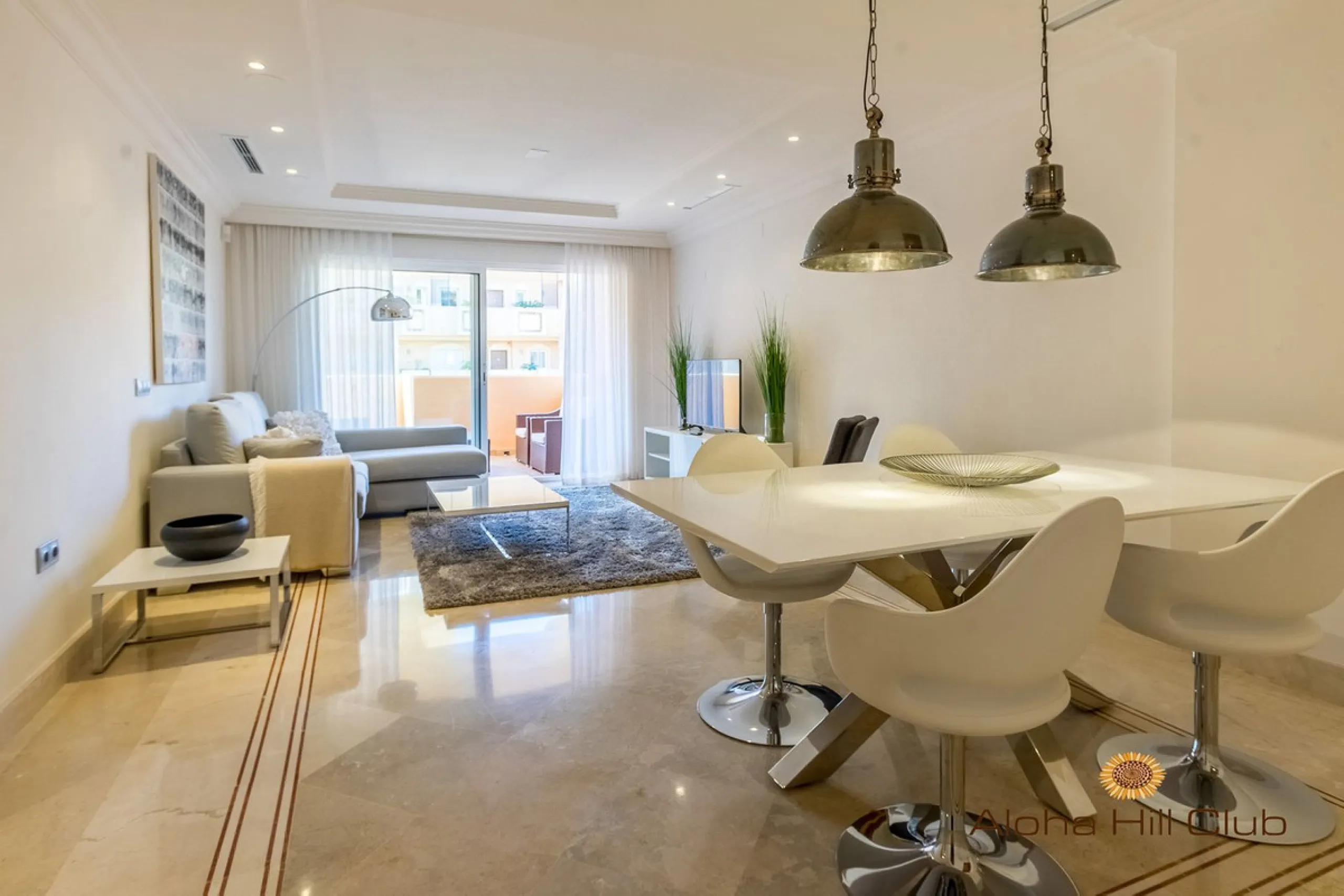 Apartment - Middle Floor Apartment в продаже в Marbella, Málaga. В доме 2 спален и 2 ванных комнат. Площадь дома 88 м²